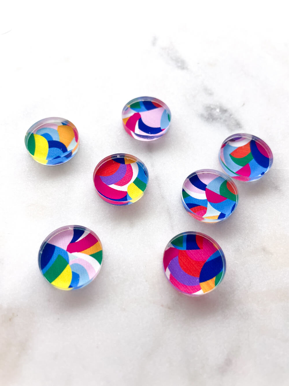 1.5cm Circle - Studs- Clear Acrylic - Abstract Art - 57