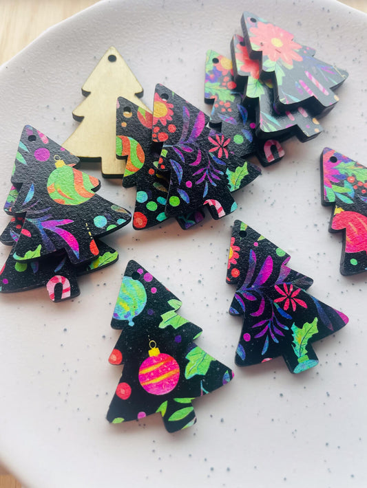 Wood - 4cm - Christmas Tree - 1 Hole - Christmas - 307