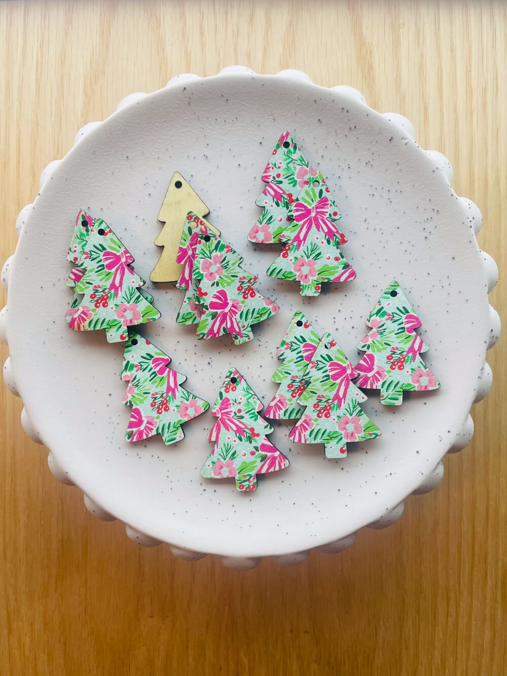 Wood - 4cm - Christmas Tree - 1 Hole - Christmas - 149