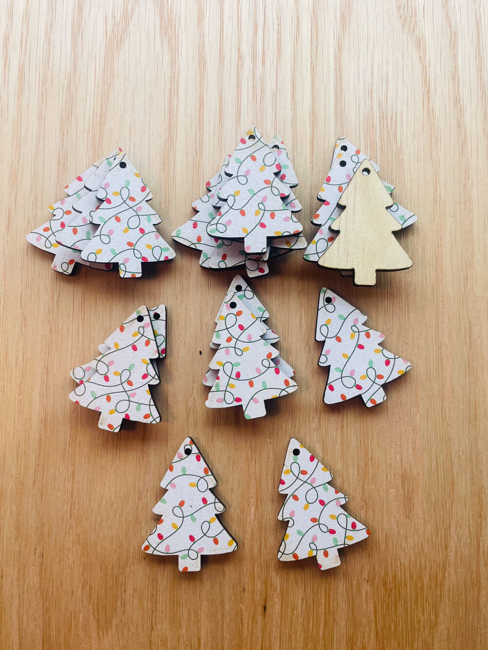 Wood - 4cm - Christmas Tree - 1 Hole - Christmas - 51