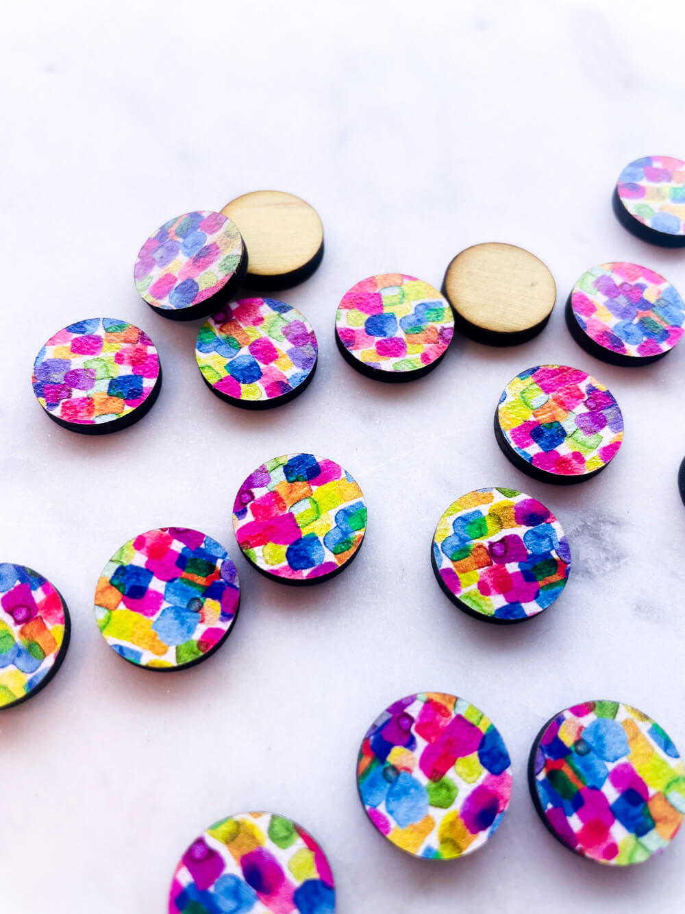 Wood - 15mm Circle- Studs - Watercolour - 73