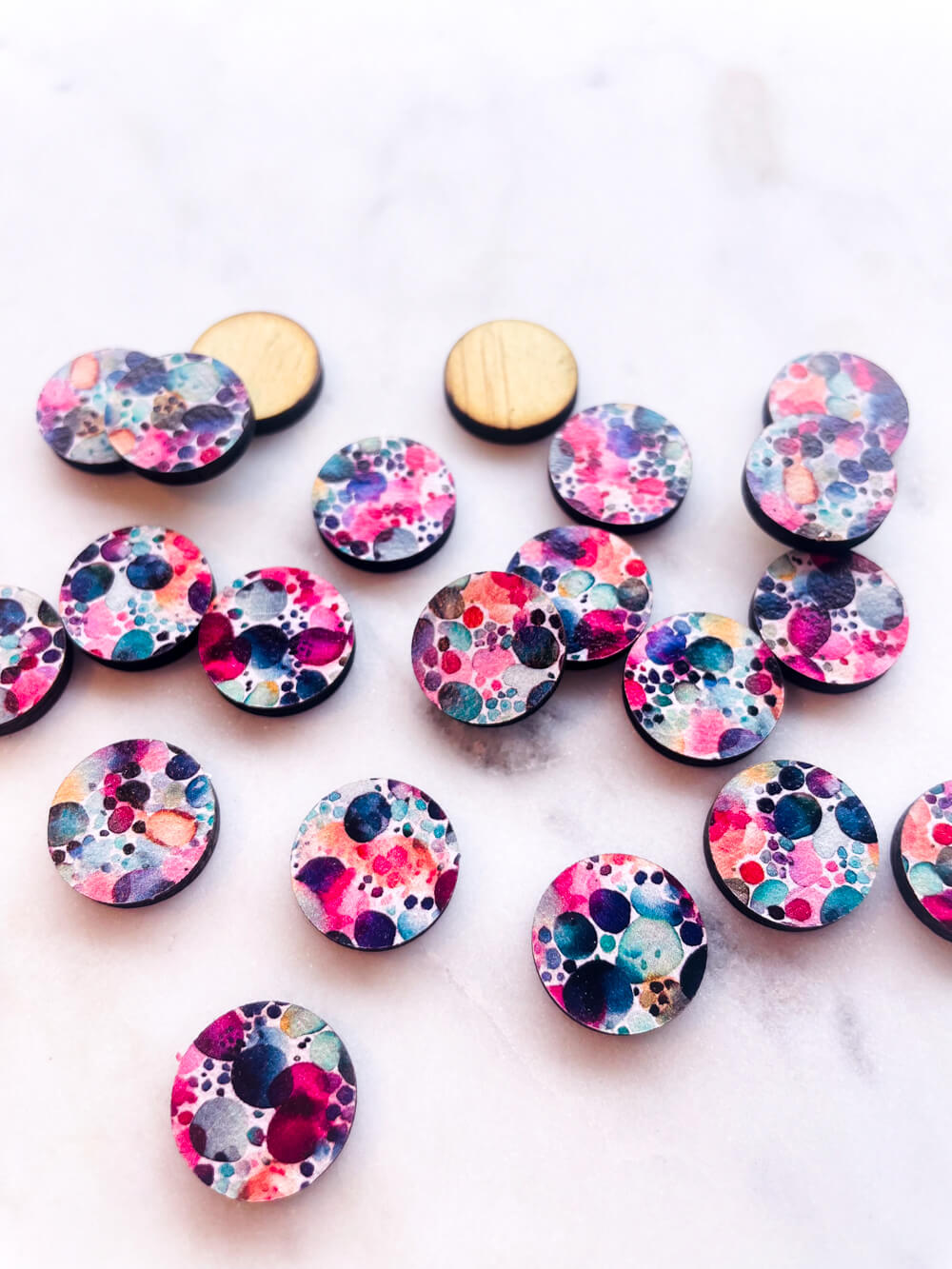 Wood - 15mm Circle- Studs - Watercolour - 56