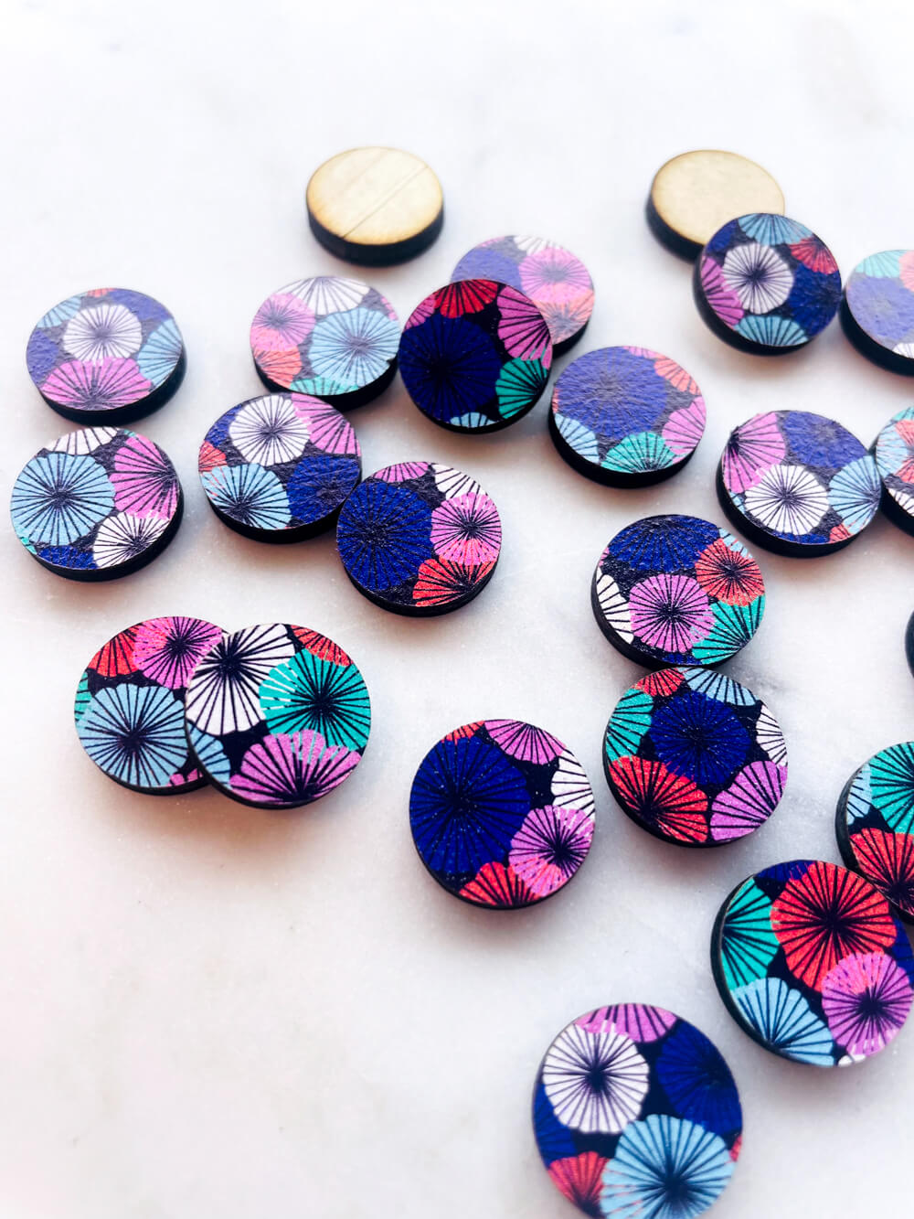 Wood - 15mm Circle- Studs - Abstract Floral - 32