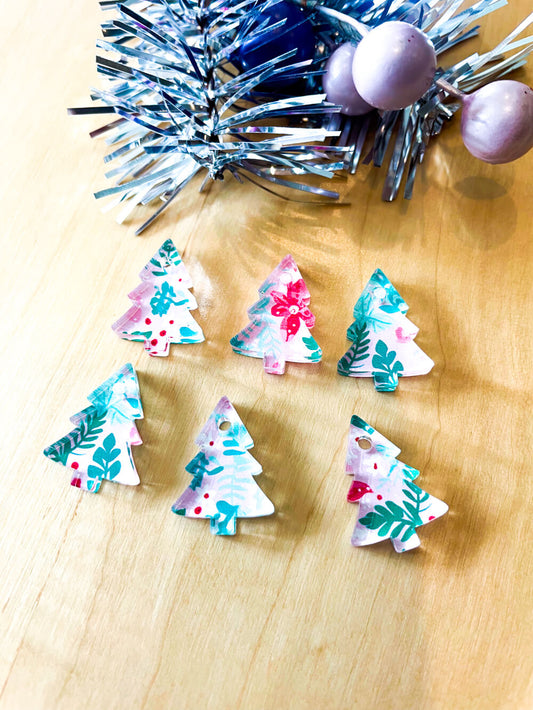 Clear Acrylic - 2cm Christmas Tree - 1 Hole - Christmas - 148