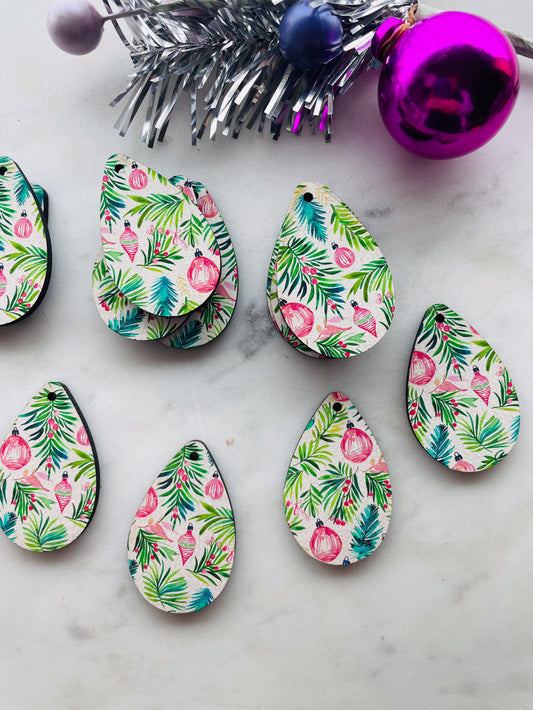 Wood - 4cm - Teardrop 2 - 1 Hole - Christmas - 180