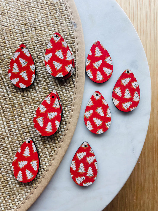 Wood - 4cm - Teardrop 2 - 1 Hole - Christmas - 320