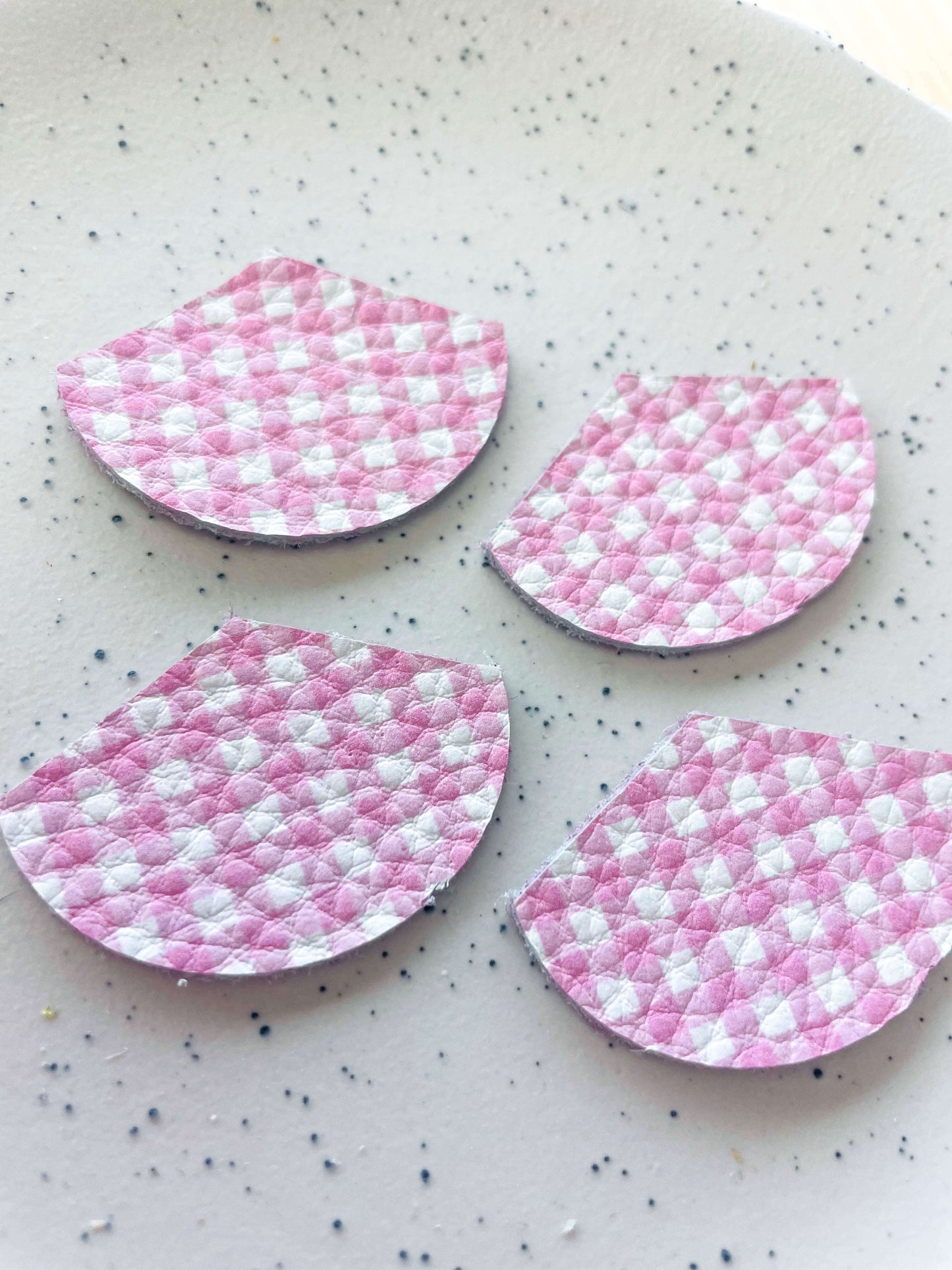 Leather - Fan - Basic Gingham - 20