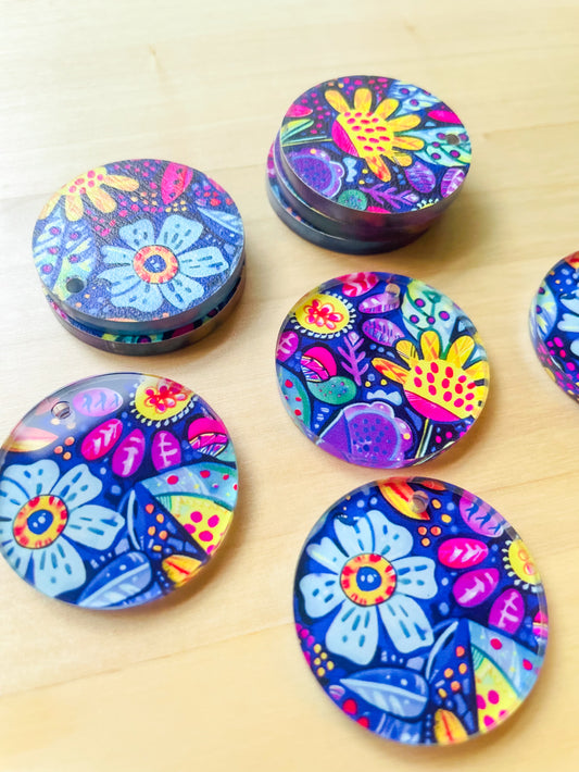 3cm Circle -  Clear Acrylic - 1 Hole -  Bold Floral - 94