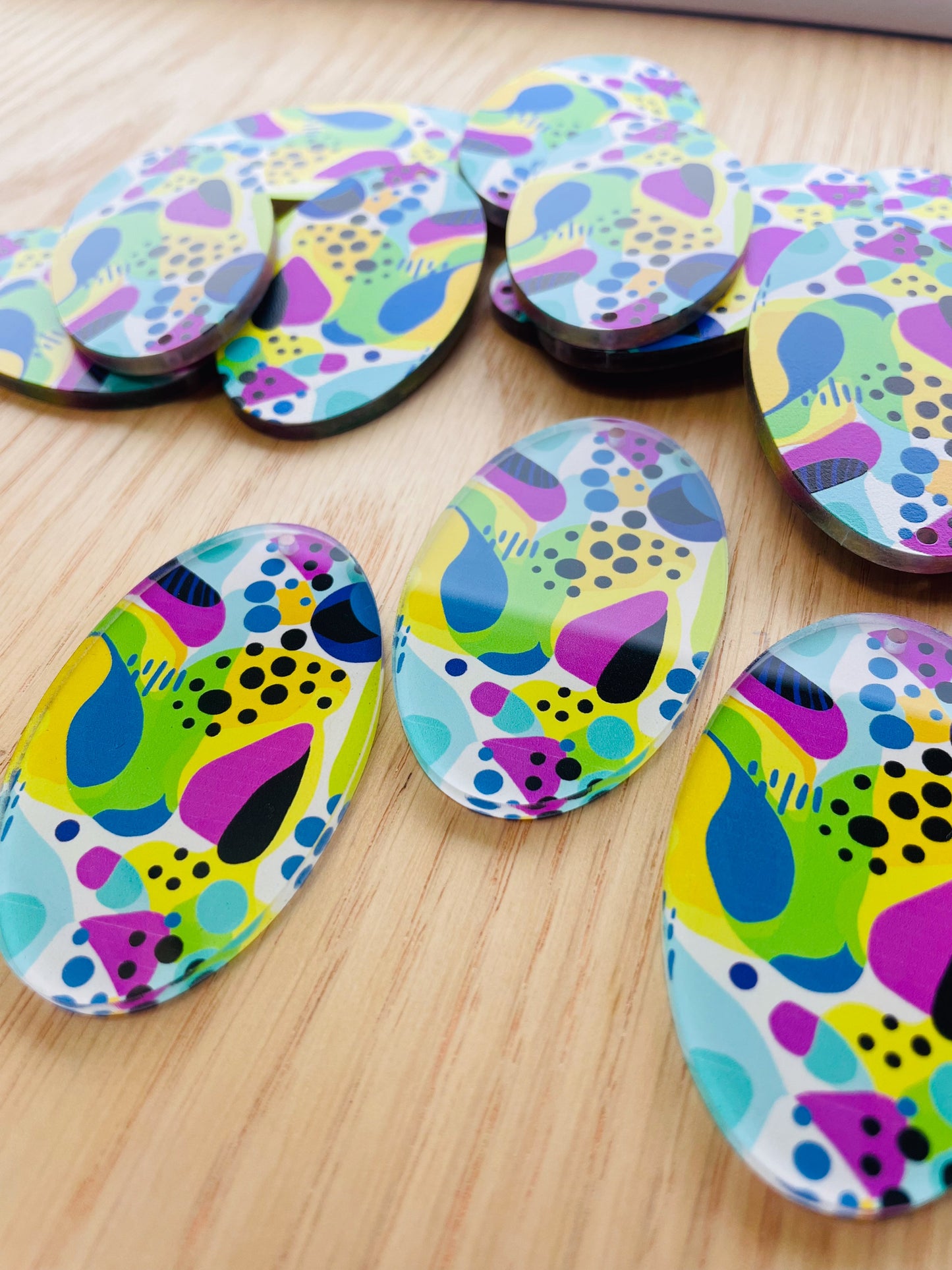 Clear Acrylic - 3cm Circle - Summer Nights - 21