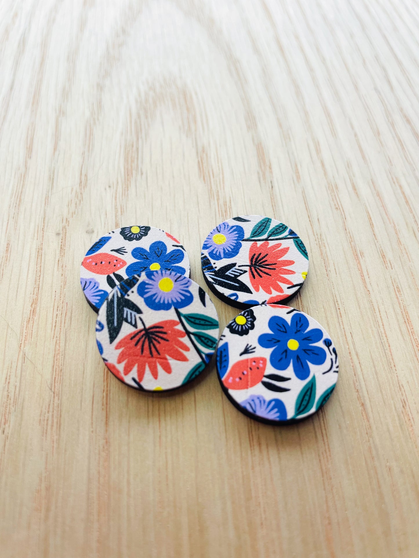Wood - Circle - Bold Floral - 03