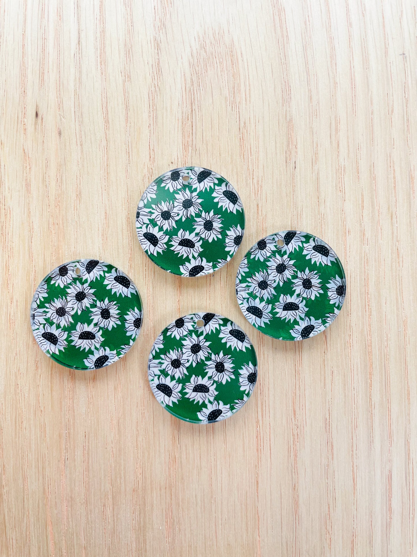 Clear Acrylic - 20mm Circle - Sunflower - 09
