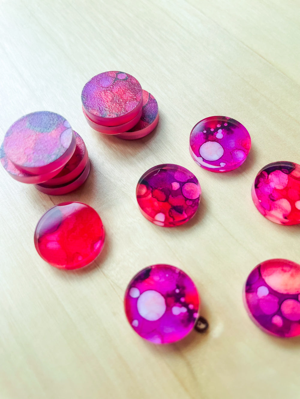 1.5cm Circle - Studs- Clear Acrylic - Alcohol Ink - 06