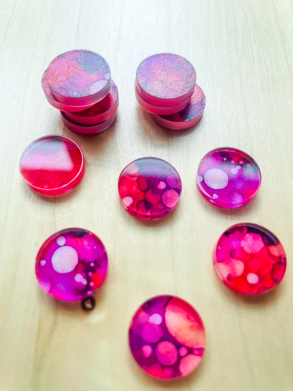 1.5cm Circle - Studs- Clear Acrylic - Alcohol Ink - 06