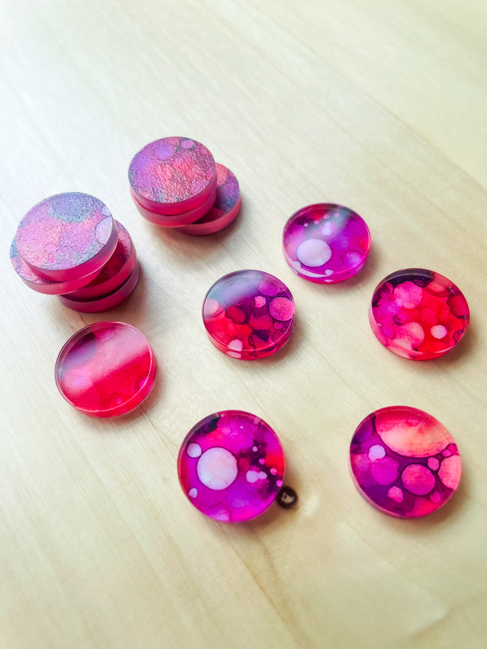1.5cm Circle - Studs- Clear Acrylic - Alcohol Ink - 06