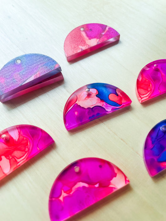 3x1.5cm - Semi Circle -  Clear Acrylic - 1 Hole at Top - Alcohol Ink - 18