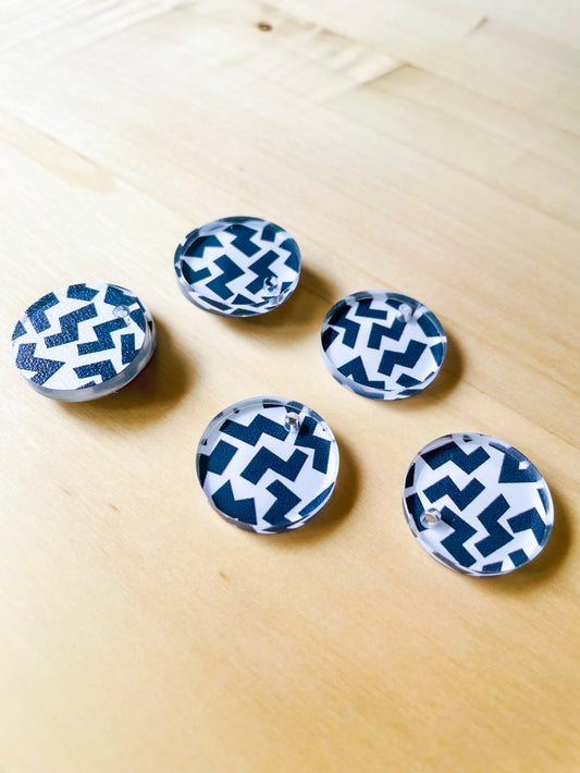 Clear Acrylic - 2cm Circle - 1 Hole - Black and White - 10