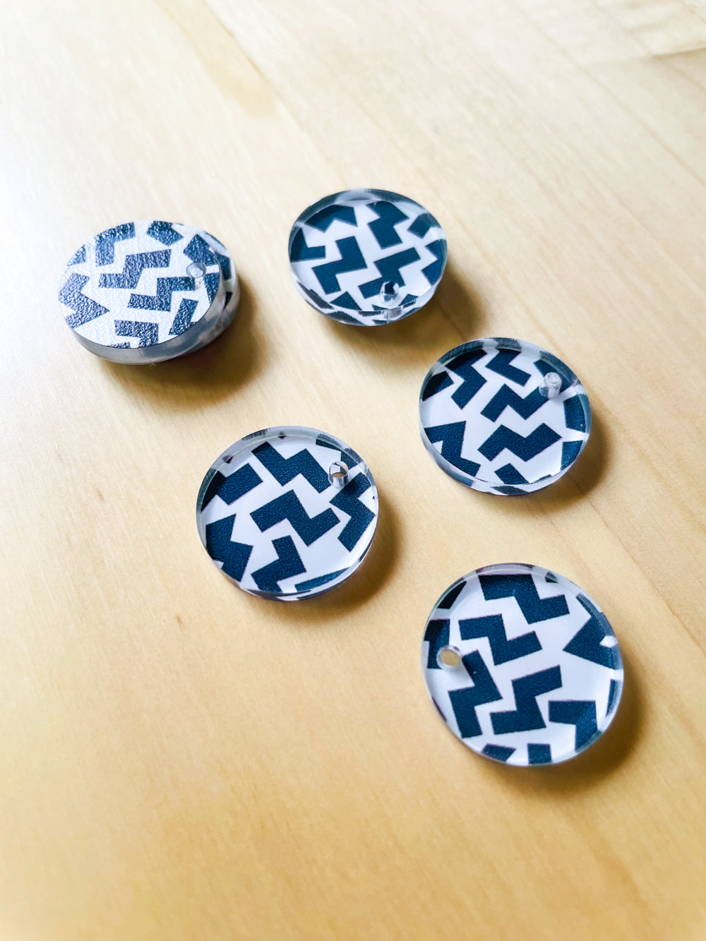 1.5cm Circle - Studs- Clear Acrylic - Black and White - 10