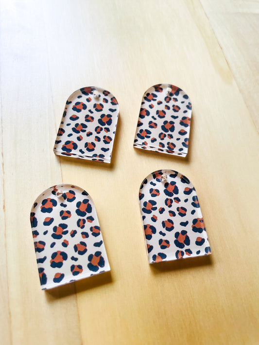 2x3cm - Arch -  Clear Acrylic - 1 Hole at Top -  Leopard - 63
