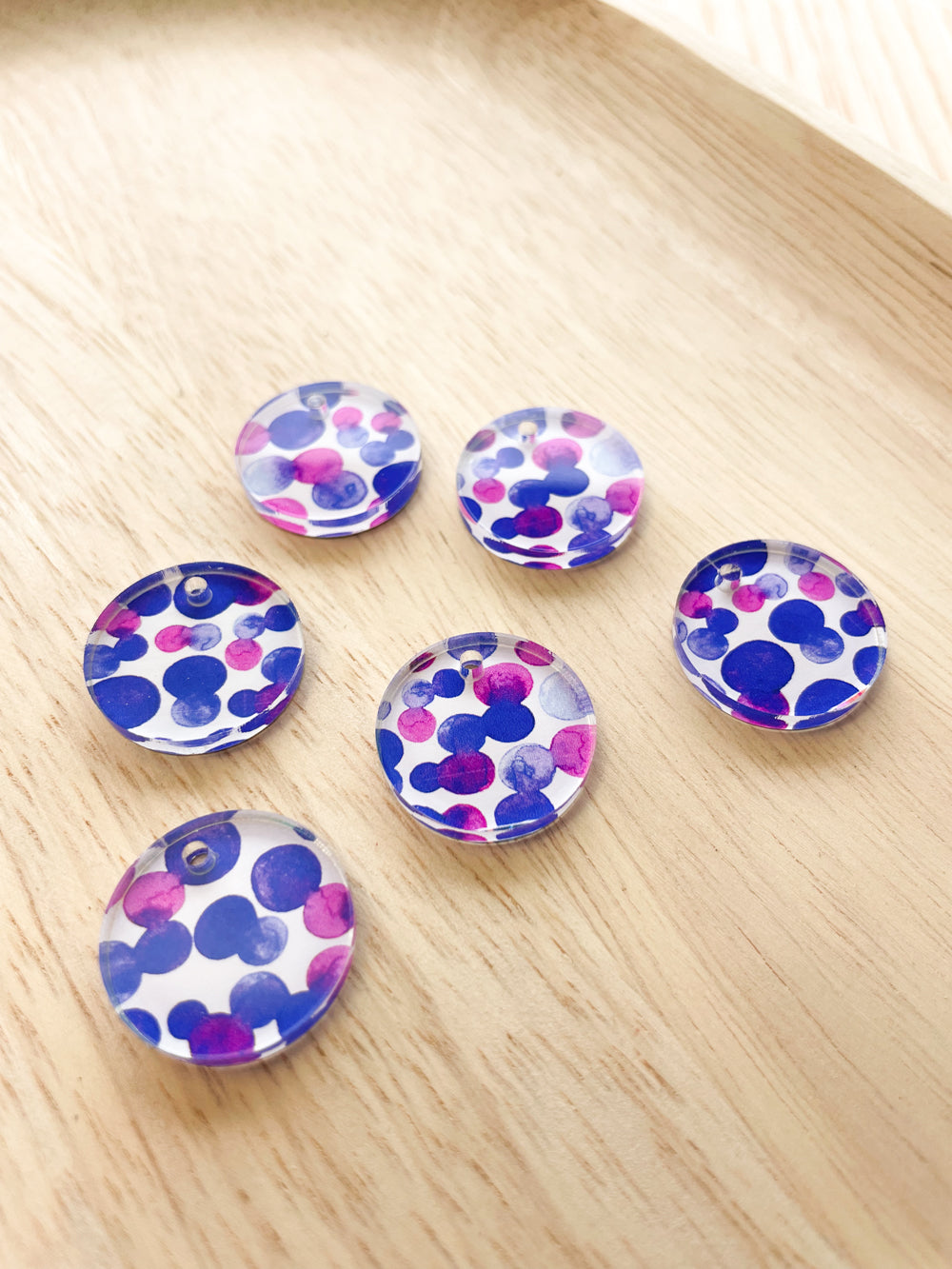 2cm Circle - Clear Acrylic - 1 Hole - Watercolour - 70
