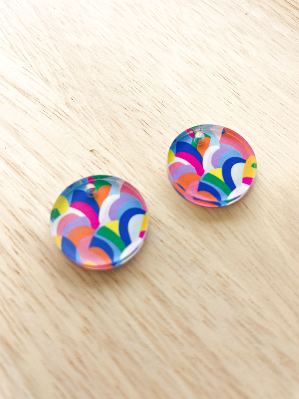 2cm Circle - Clear Acrylic - 1 Hole - Abstract Art - 57