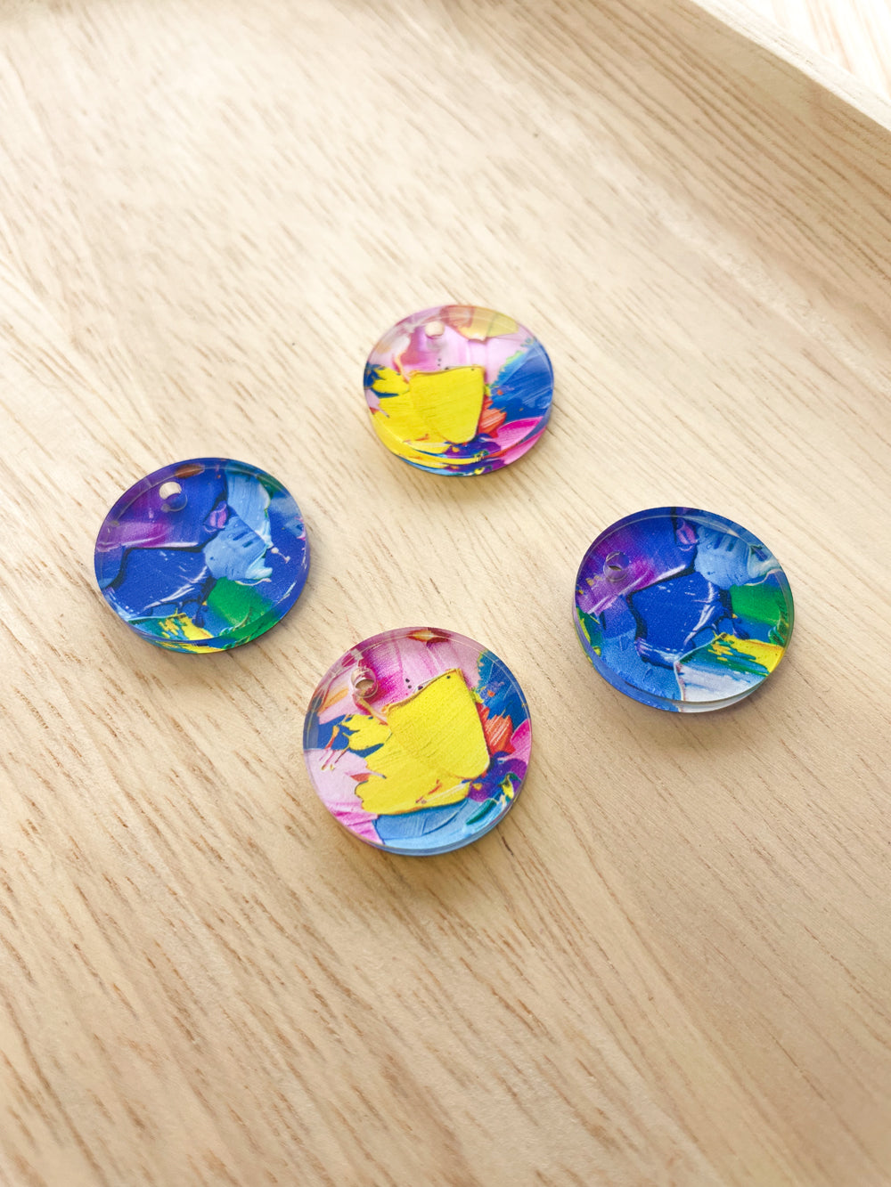 2cm Circle - Clear Acrylic - 1 Hole - Paint - 15
