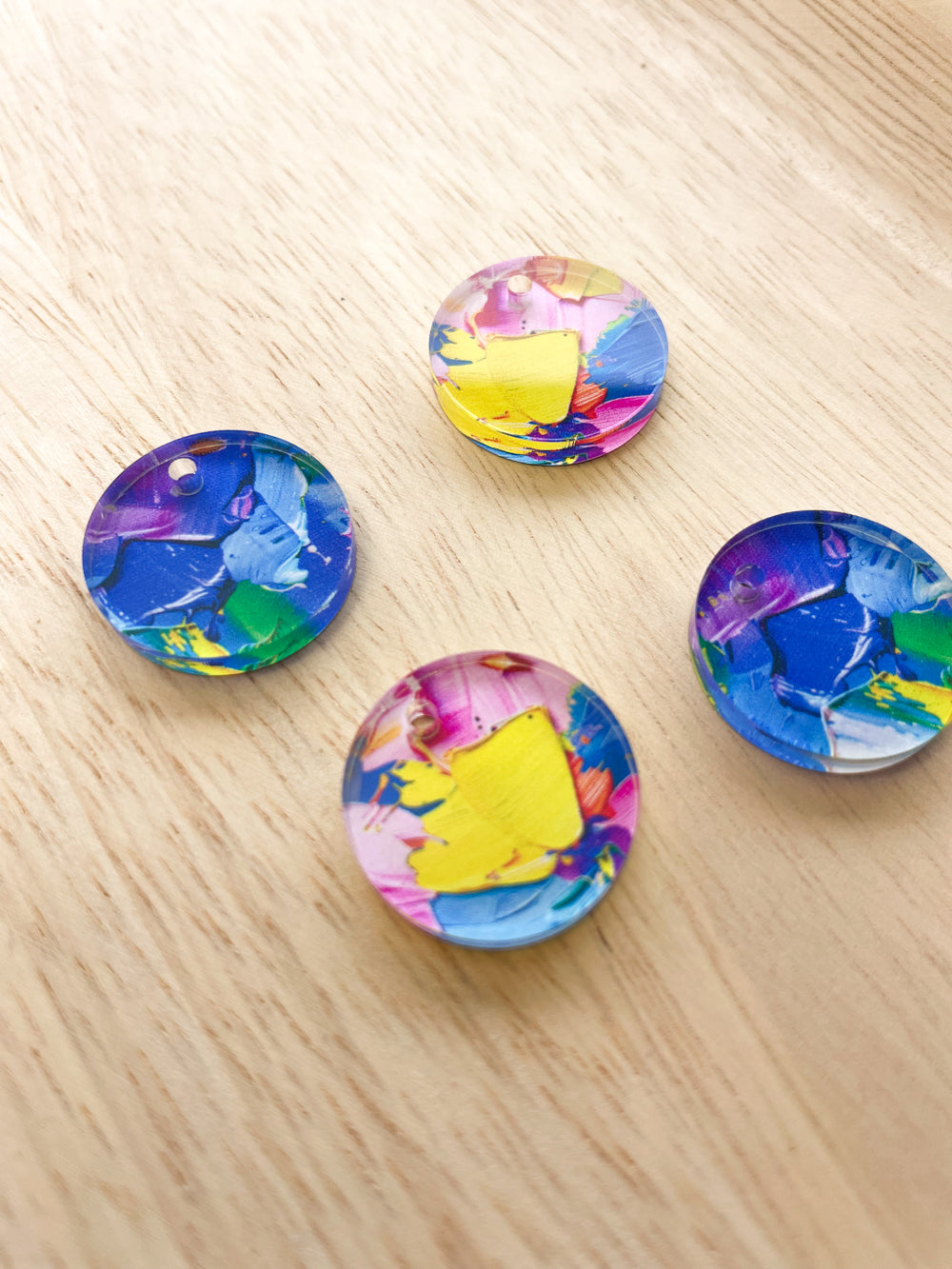 2cm Circle - Clear Acrylic - 1 Hole - Paint - 15