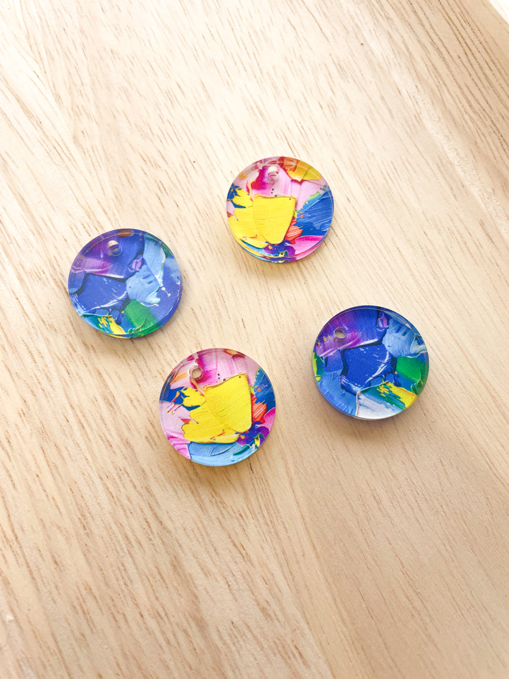 2cm Circle - Clear Acrylic - 1 Hole - Paint - 15
