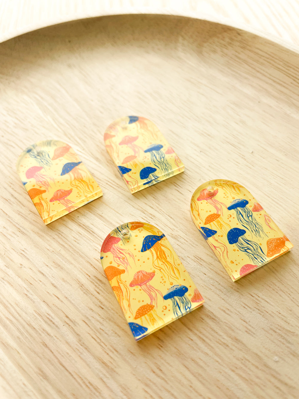 2x3cm - Arch - Clear Acrylic - 1 Hole at Top - Tropical - 108