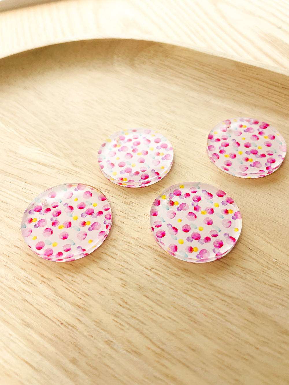 3cm Circle - Clear Acrylic - 1 Hole - Watercolour - 107
