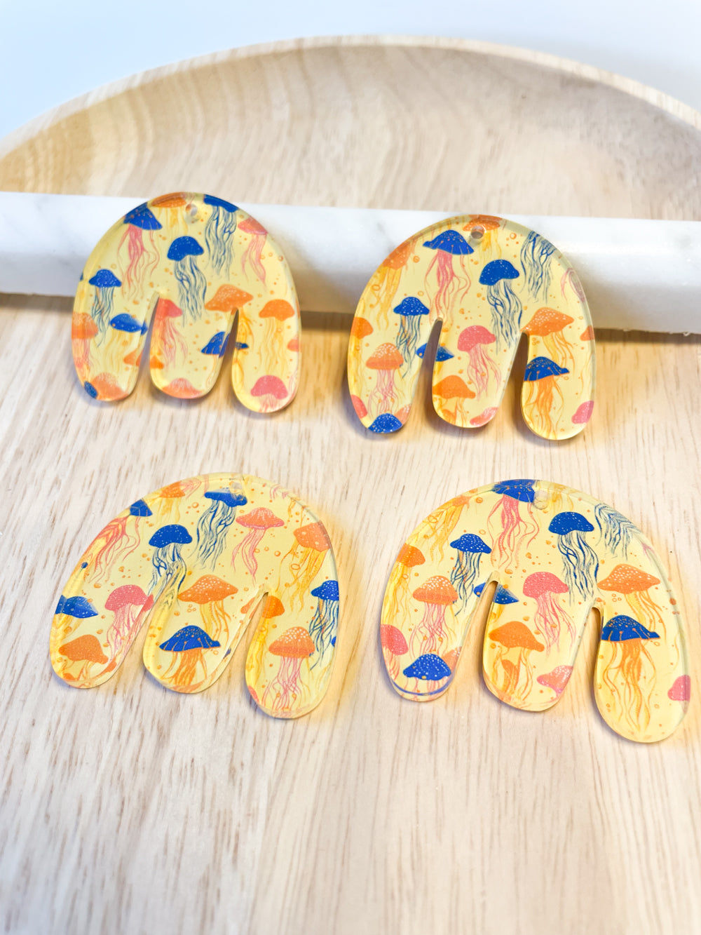 Boho Shape - 5x4.5cm - Clear Acrylic - 1 Hole - Tropical - 108