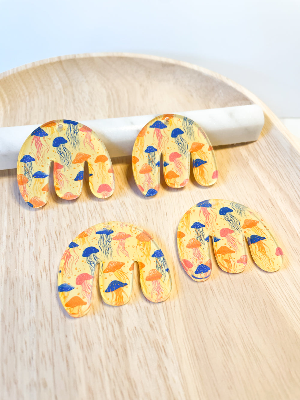 Boho Shape - 5x4.5cm - Clear Acrylic - 1 Hole - Tropical - 108