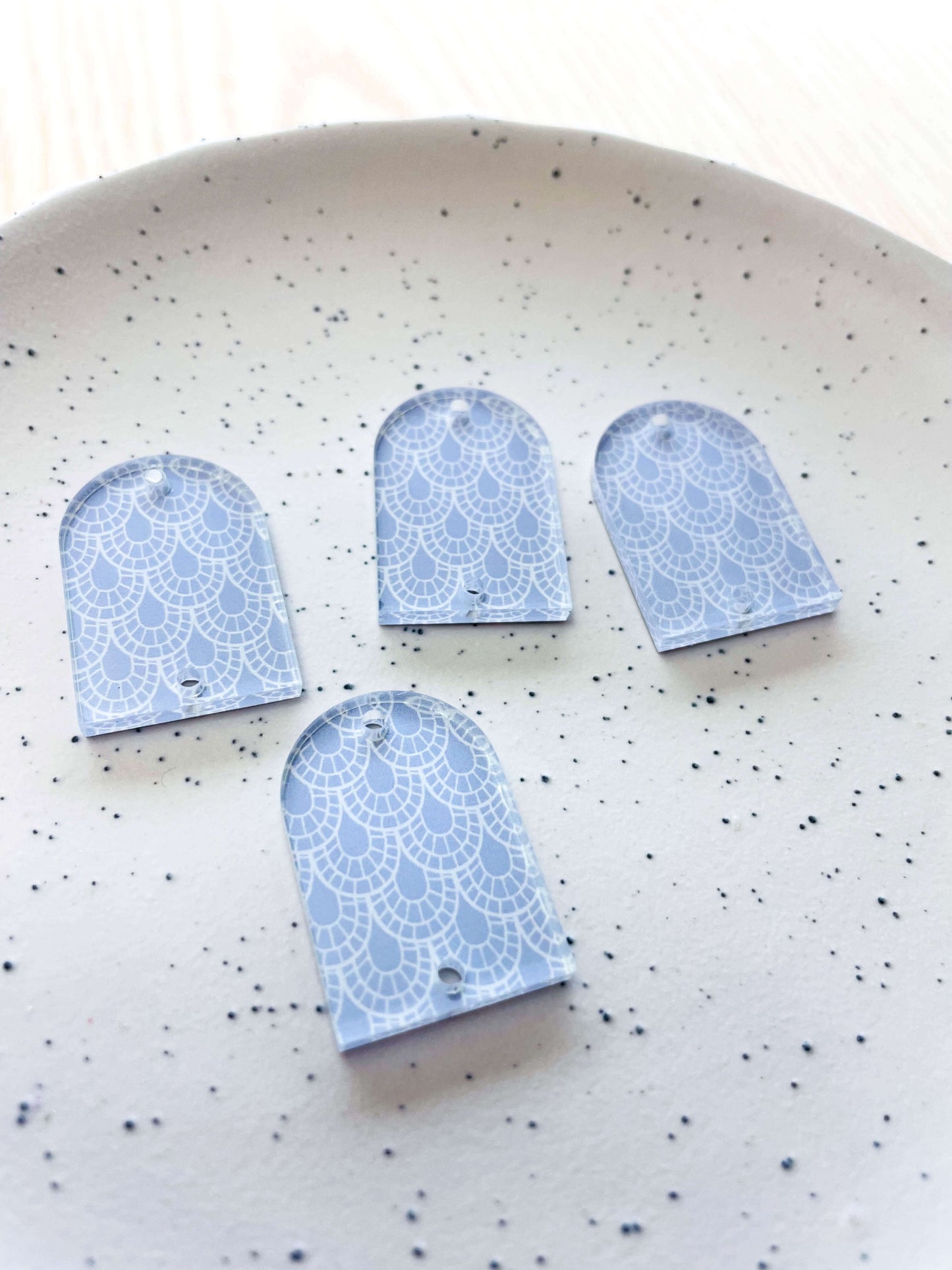 Small Arch - Clear Acrylic - Winter Picnic - 04