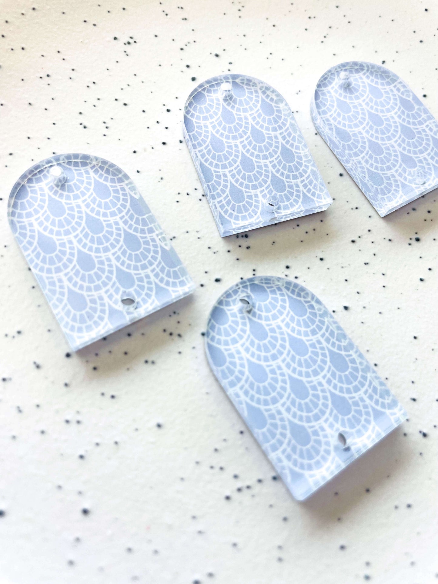 Small Arch - Clear Acrylic - Winter Picnic - 04