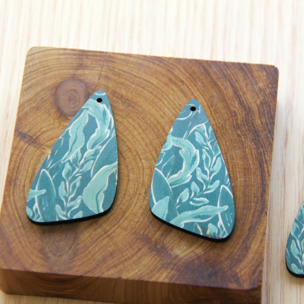 Irregular Shape - Natural Look Print in Australiana - 80