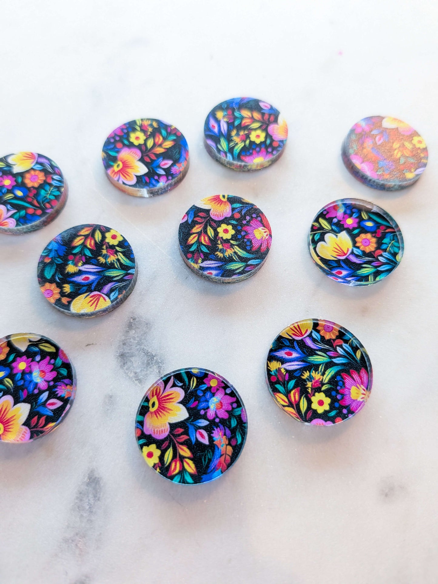 Clear Acrylic - 2cm Circle - Studs - Mexican Floral - 08