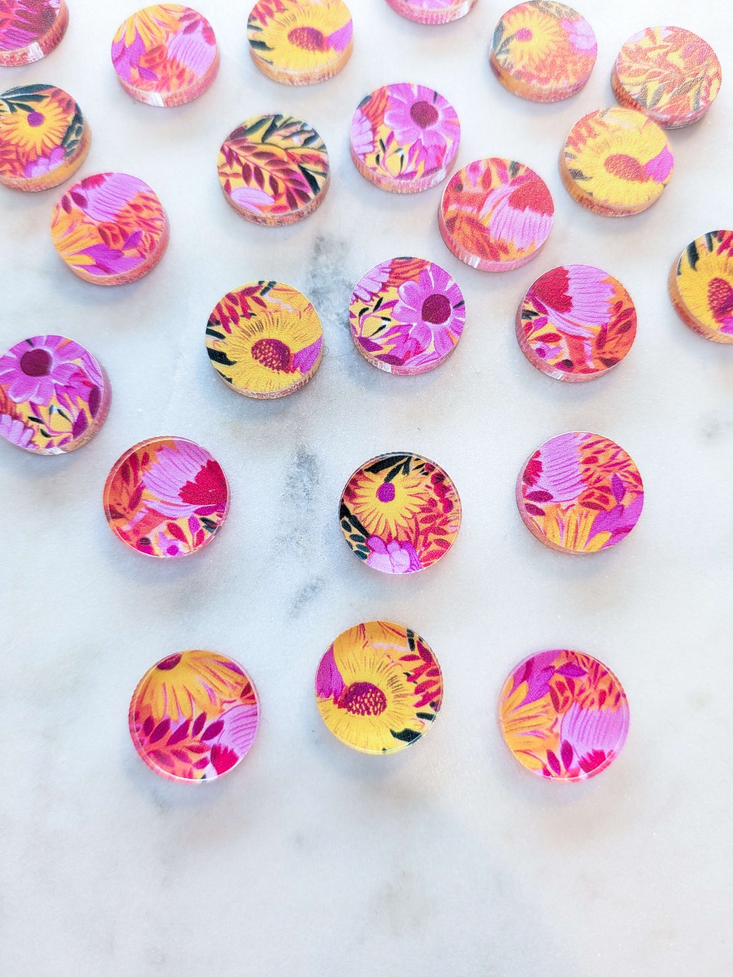 Clear Acrylic - 1.5cm Circle - Stud - Bold Floral - 70