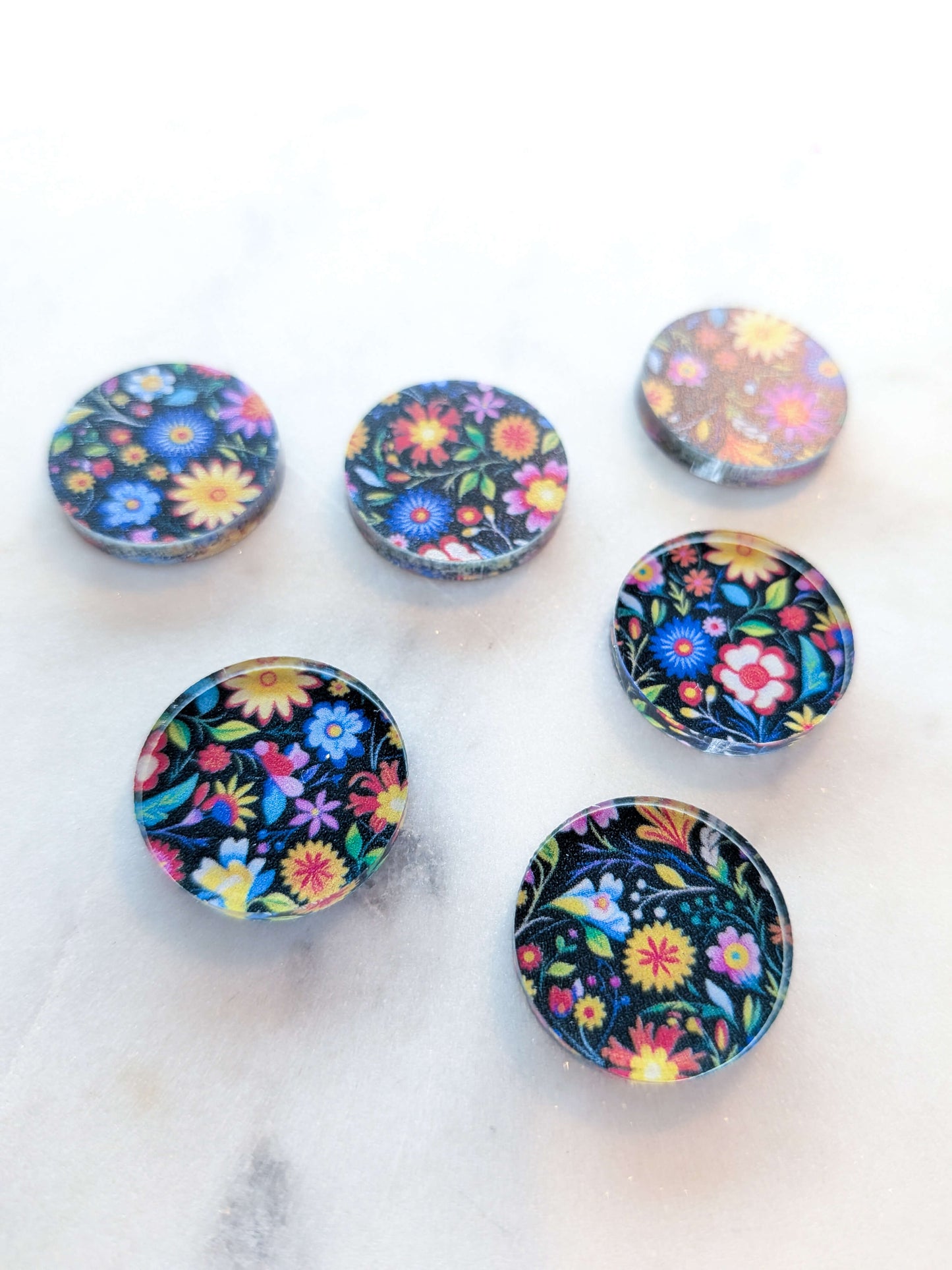Clear Acrylic - 2cm Circle - Studs - Mexican Floral - 04