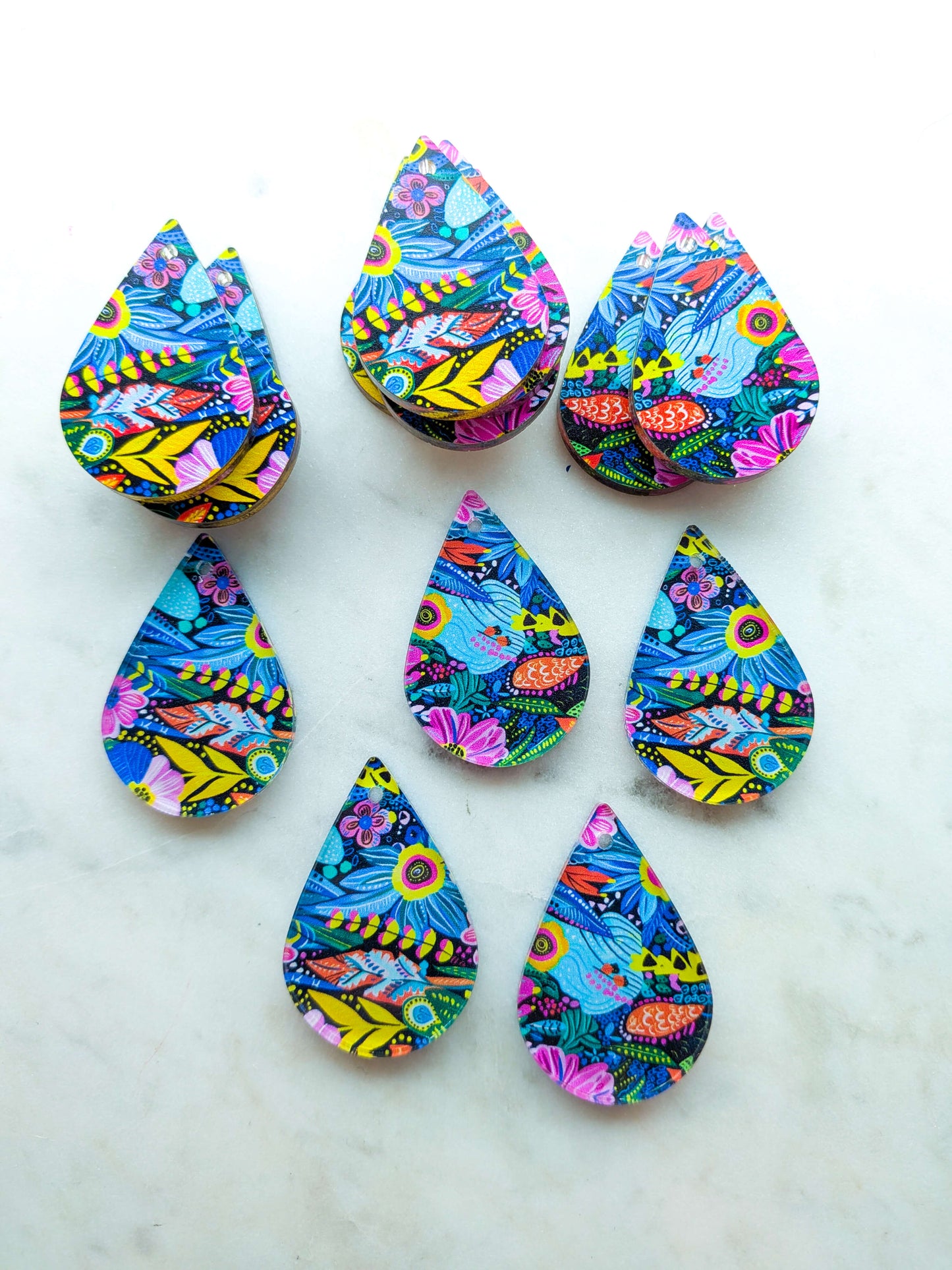 Clear Acrylic - 4cm Teardrop - Whimsical - 76