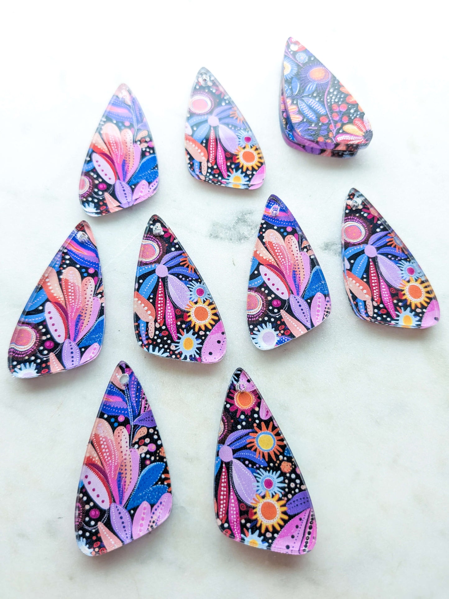 Clear Acrylic - 4cm Irregular - Whimsical - 70