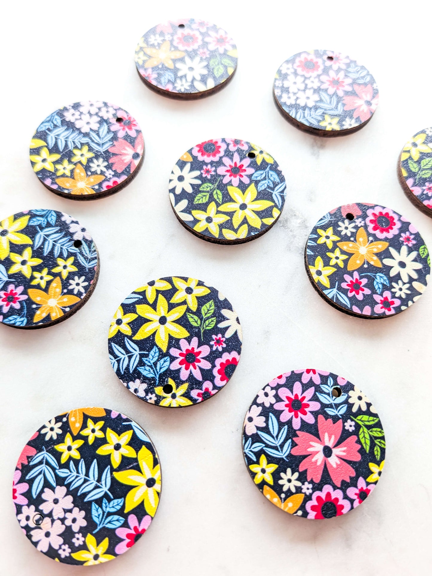 Wood - 3cm Circle - Floral Garden 11