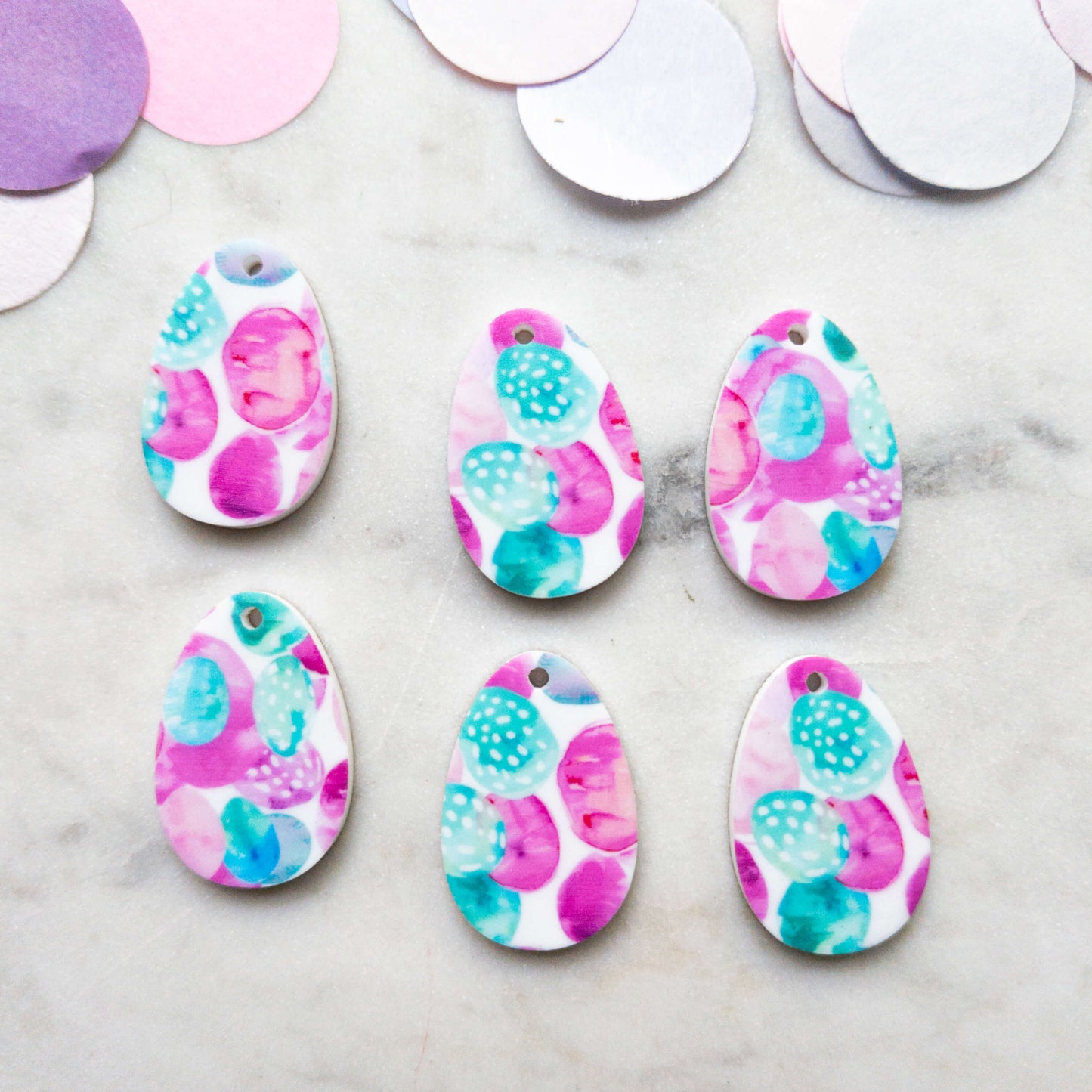 30mm - Egg - 1 Hole - White Acrylic - Easter - 07