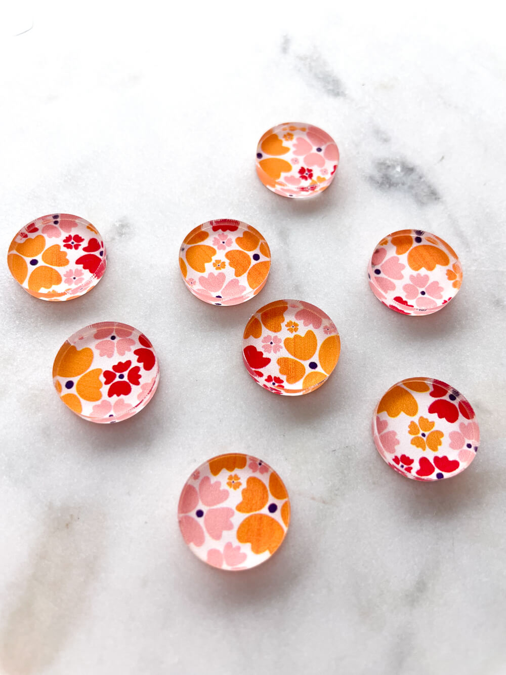 1.5cm Circle - Studs- Clear Acrylic - Abstract Floral - 75