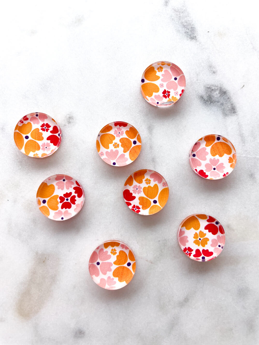 1.5cm Circle - Studs- Clear Acrylic - Abstract Floral - 75