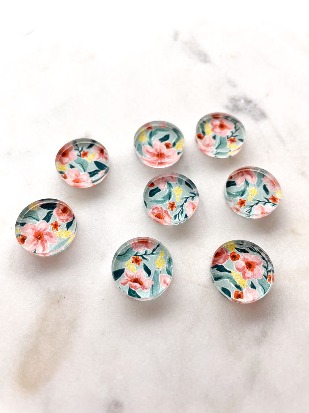 1.5cm Circle - Studs- Clear Acrylic - Australiana - 90