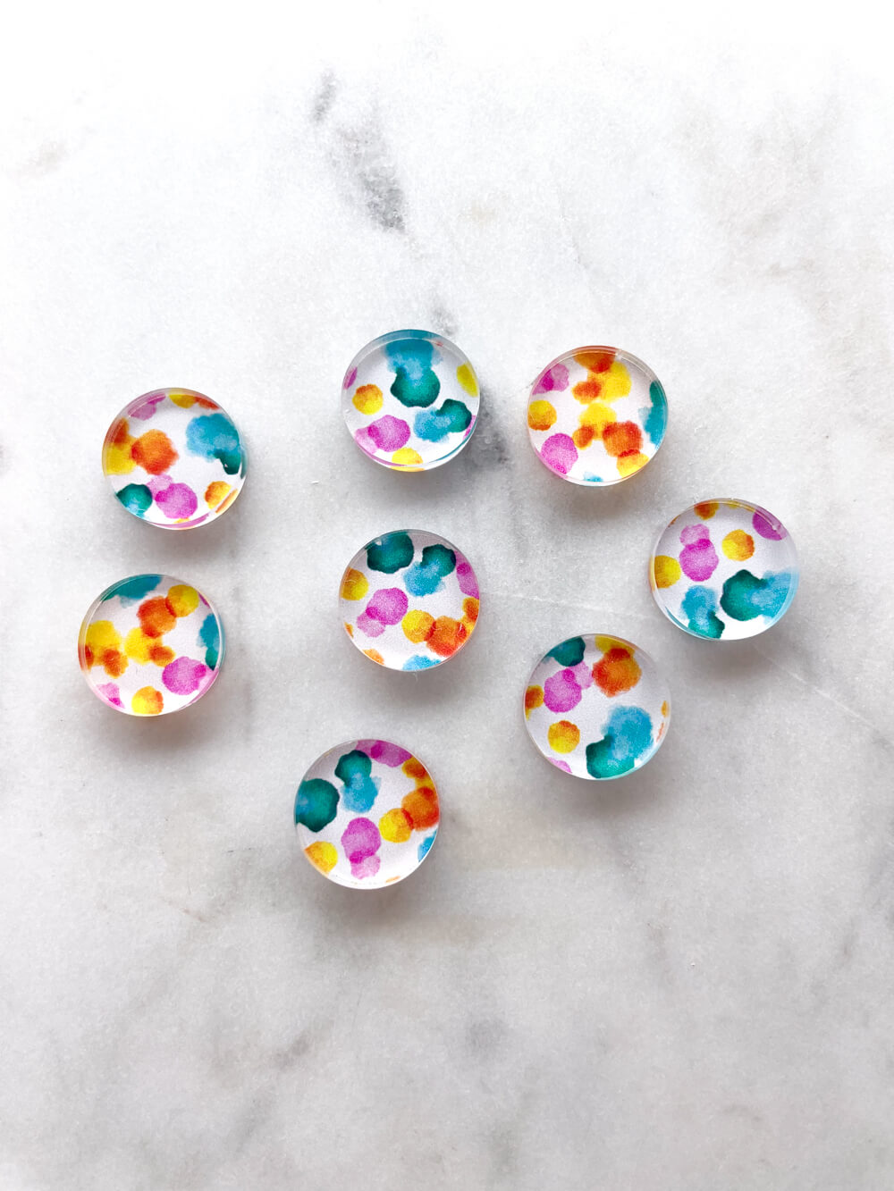 1.5cm Circle - Studs- Clear Acrylic - Watercolour - 68