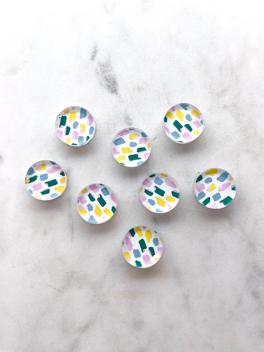 1.5cm Circle - Studs- Clear Acrylic - Beach Picnic - 08