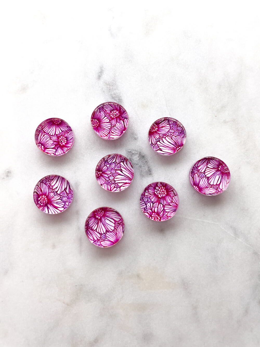 1.5cm Circle - Studs- Clear Acrylic - Blooms - 31