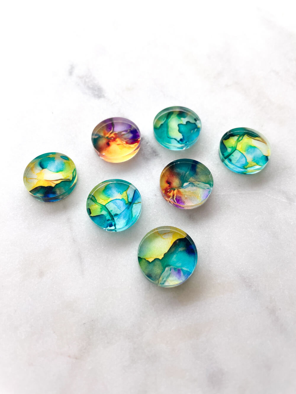 1.5cm Circle - Studs- Clear Acrylic - Alcohol Ink- 07