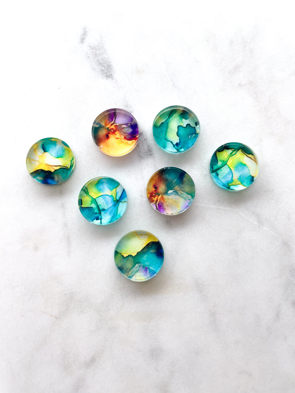 1.5cm Circle - Studs- Clear Acrylic - Alcohol Ink- 07