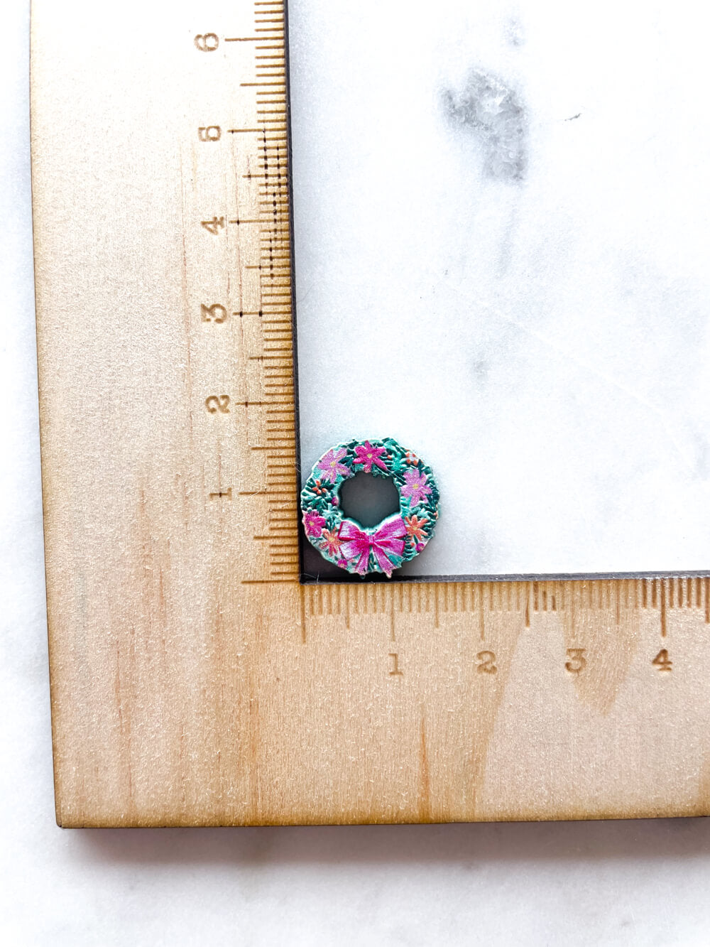 Huggies - Floral Wreath on Forest Green Acrylic